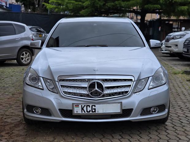 Mercedes-Benz E250 2009 Silver