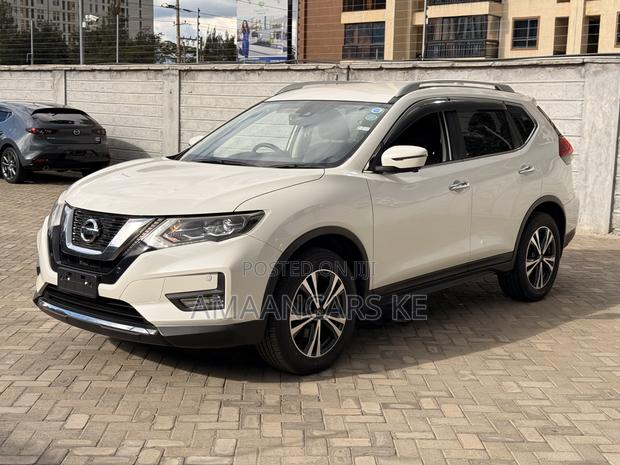 Nissan X-Trail 2.0 Petrol AWD 2018 White