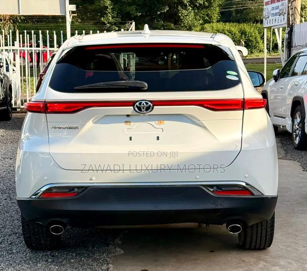Toyota Harrier 2.0 2020 Pearl
