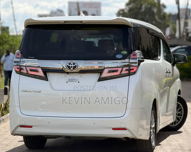 Toyota Noah 2020 White