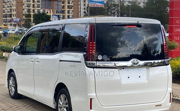 Toyota Noah 2020 White