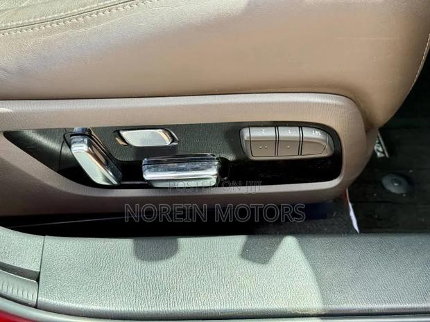 Toyota Corolla Fielder 1.5 Hybrid FWD 2019 Pearl