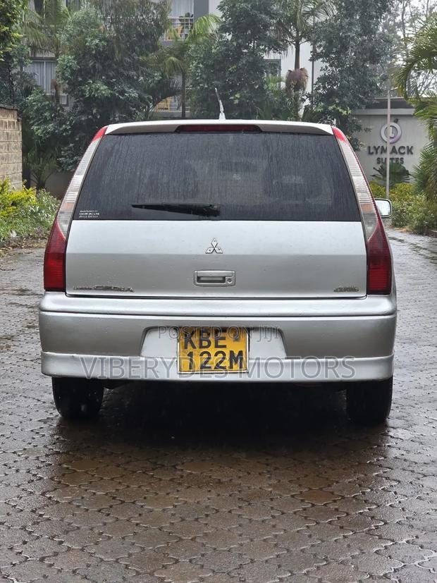 Mitsubishi Lancer 2002 Silver