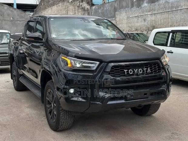 Toyota Hilux Revo Double Cab Deisel 2.4 AWD 2021 Matt Black
