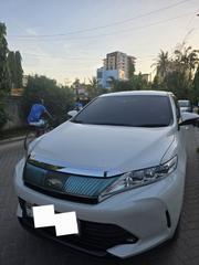 Toyota Harrier 2.0 Turbo 2018 White for sale