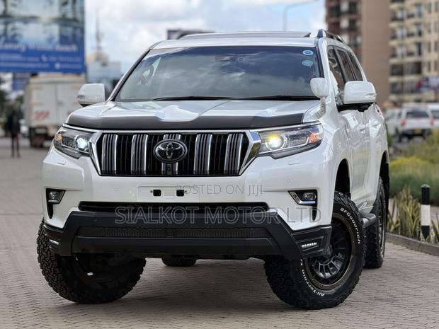 Toyota Land Cruiser Prado 2.7 2022 White