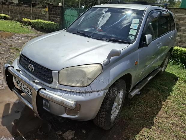 Toyota RAV4 Base FWD 2001 Silver