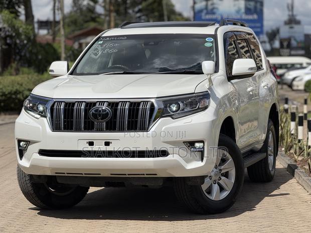 Toyota Land Cruiser Prado 2.7 2022 White