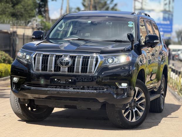 Toyota Land Cruiser Prado 2.7 2022 Black
