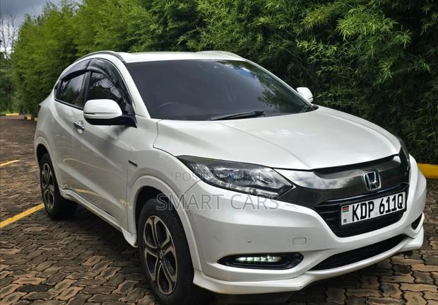 Honda Vezel 2017 White