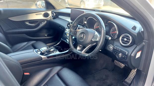 Mercedes-Benz C180 2017 Silver