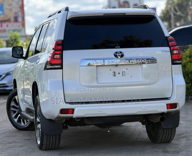 Toyota Land Cruiser Prado 2.7 2021 White