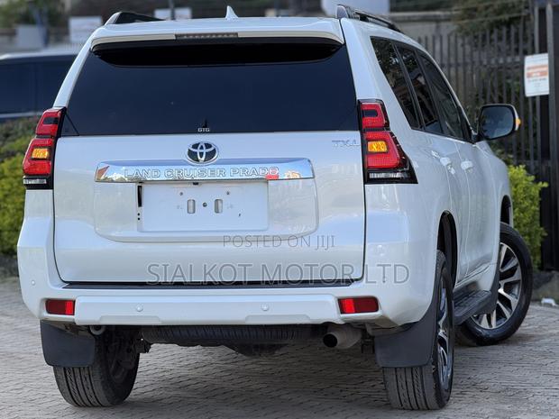 Toyota Land Cruiser Prado 2.7 2021 White