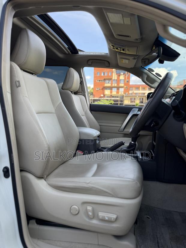 Toyota Land Cruiser Prado 2.7 2021 White