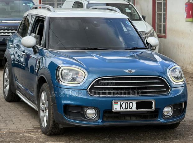 Mini Cooper 2017 Blue