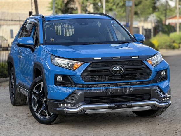 Toyota RAV4 Limited AWD 2019 Blue