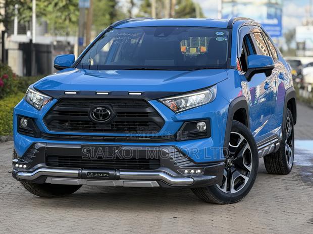 Toyota RAV4 Limited AWD 2019 Blue