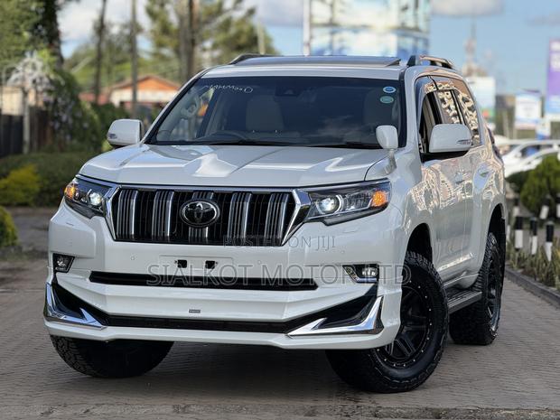 Toyota Land Cruiser Prado 2.7 2023 White