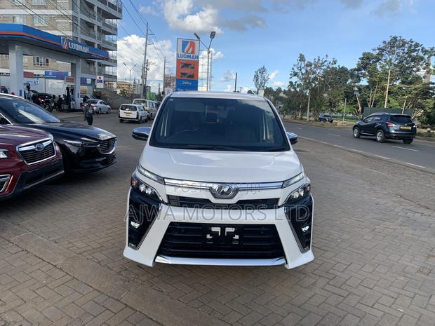 Toyota Voxy 2019 White
