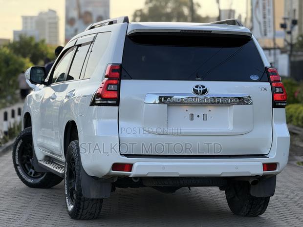 Toyota Land Cruiser Prado 2.7 2020 White
