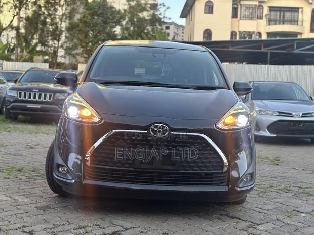 Toyota Sienta 1.5 FWD (6-seater) 2019 Black