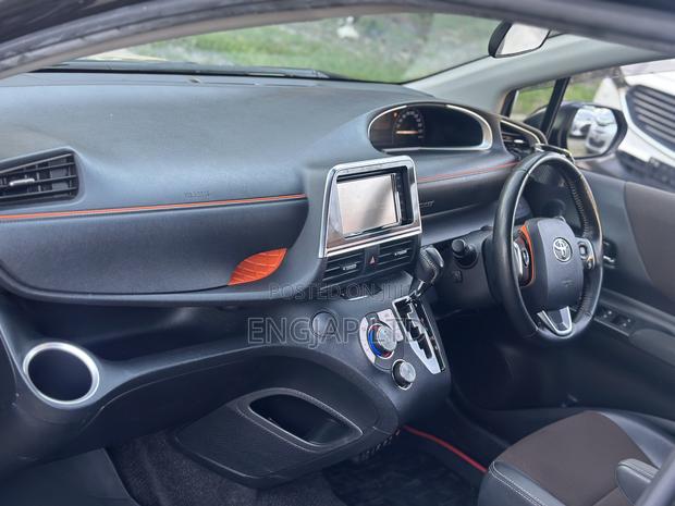 Toyota Sienta 1.5 FWD (6-seater) 2019 Black