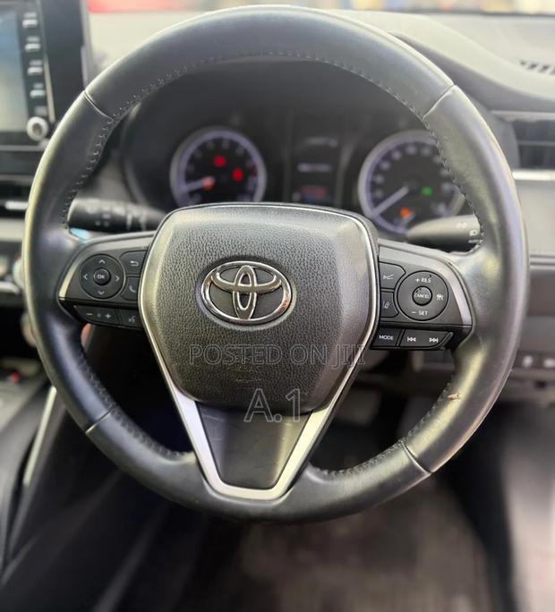 Toyota Harrier 2.0 2020 Pearl