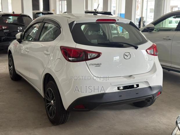 Mazda Demio 2018 White