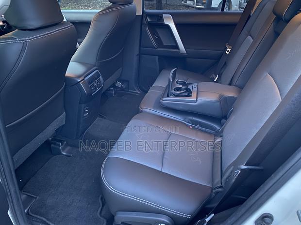 Toyota Land Cruiser Prado 2.7 2019 White