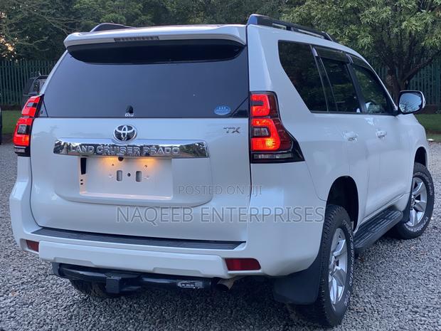 Toyota Land Cruiser Prado 2.7 2019 White