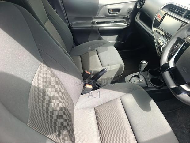 Toyota Aqua 2019 Blue