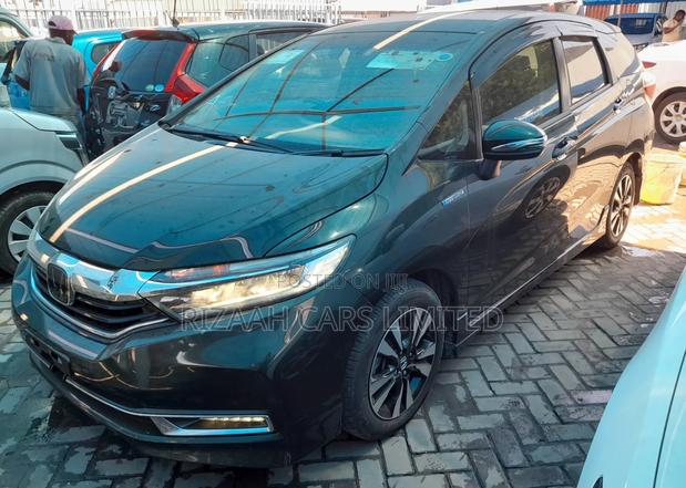 Honda Fit Shuttle 1.5 Hybrid 2WD 2019 Green