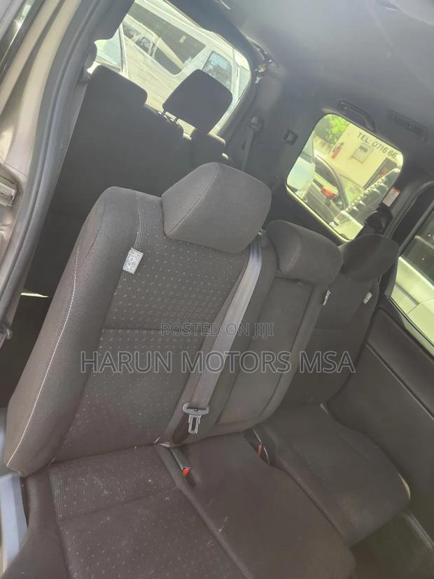 Toyota Voxy 2019 Gold
