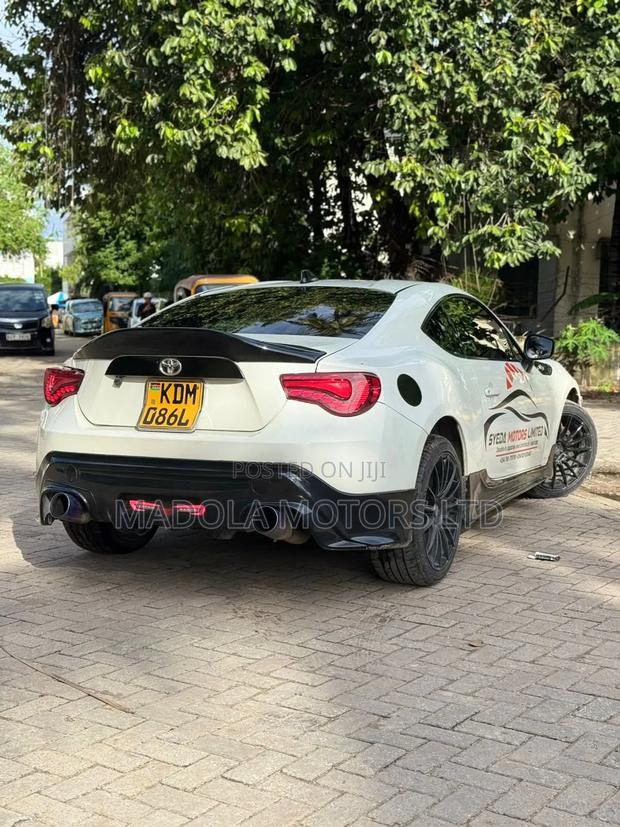 Toyota GT86 GT 2015 Pearl