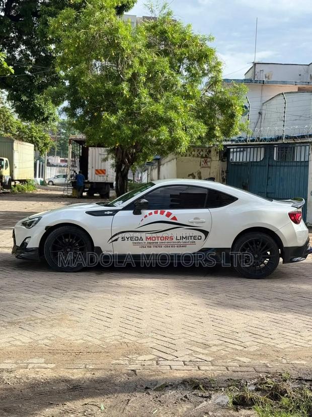 Toyota GT86 GT 2015 Pearl