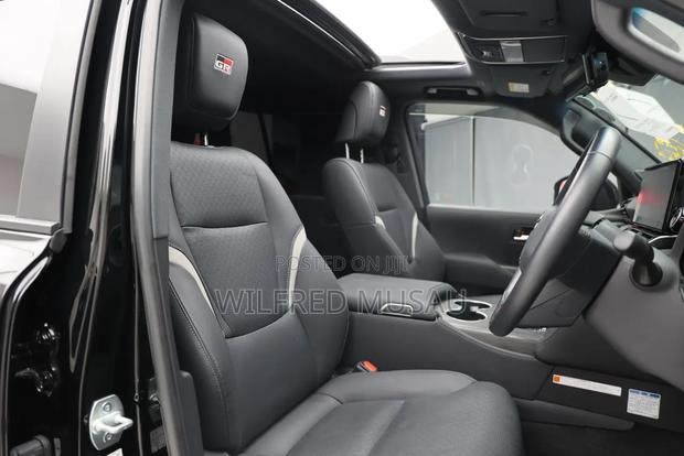 Toyota Land Cruiser LC300 2022 Black