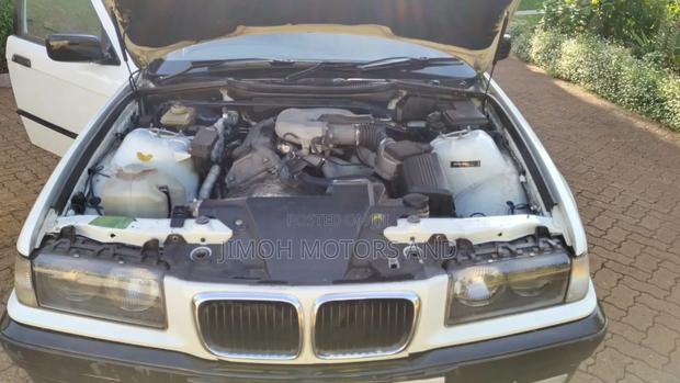 BMW 318i 1998 White