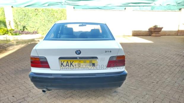 BMW 318i 1998 White