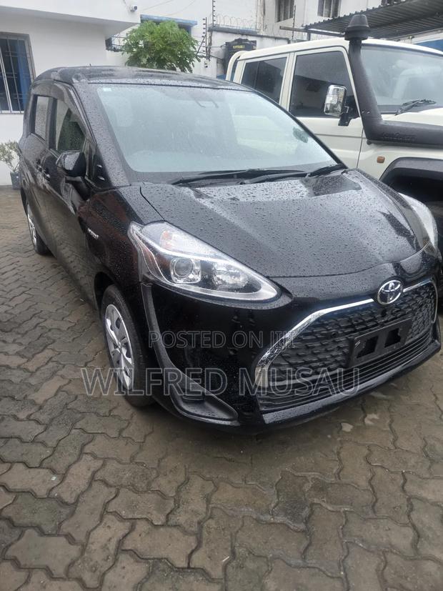 Toyota Sienta 2019 Black