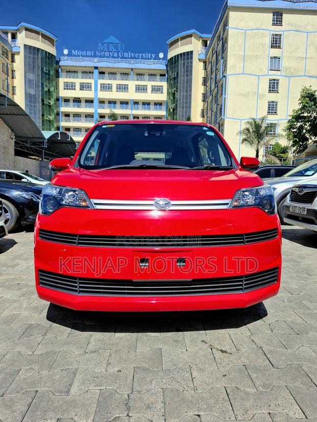 Toyota Spade 2019 Red