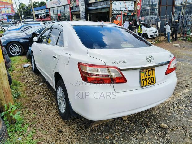 Toyota Premio 1.8 FWD 2012 White