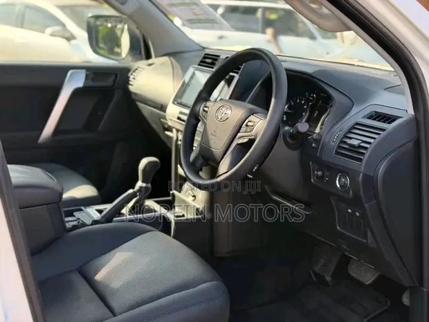 Toyota Land Cruiser Prado 4.0 Petrol TX-L 2020 Off white