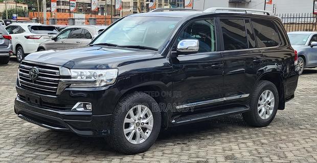 Toyota Land Cruiser 4.6 V8 ZX 2019 Black