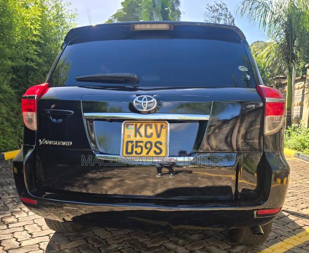 Toyota Vanguard 2012 Black