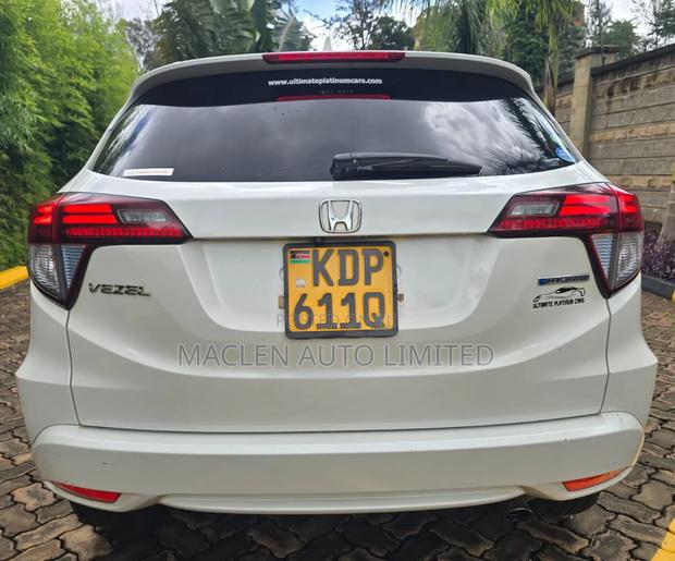 Honda Vezel 2017 White