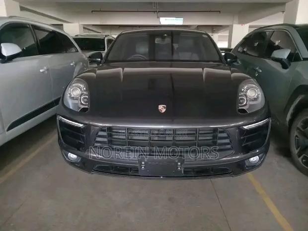 Porsche Macan Turbo 2017 Matt Black