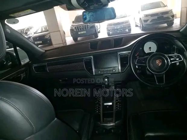 Porsche Macan Turbo 2017 Matt Black