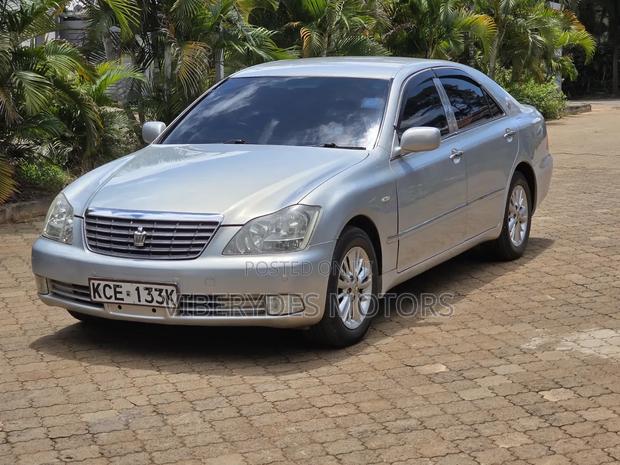 Toyota Crown 2008 Silver