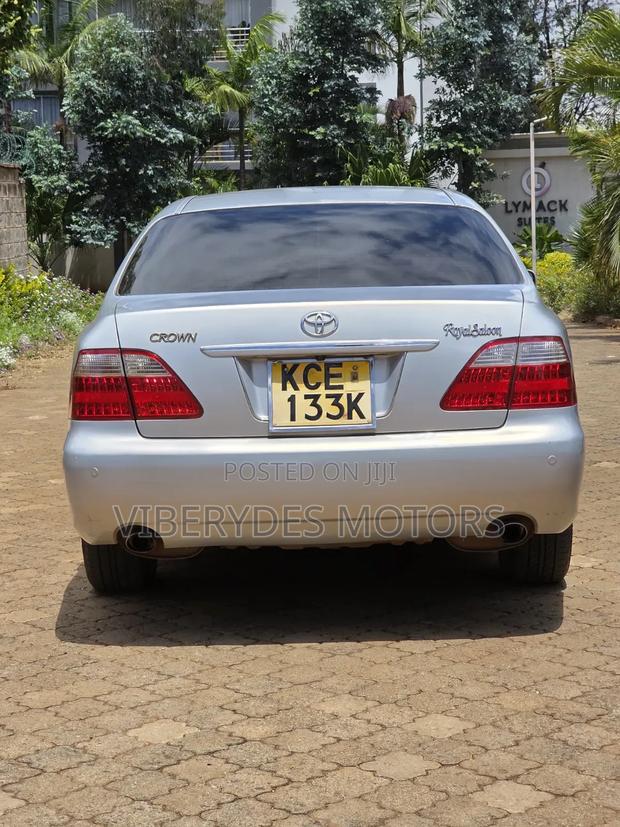 Toyota Crown 2008 Silver