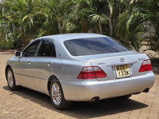 Toyota Crown 2008 Silver